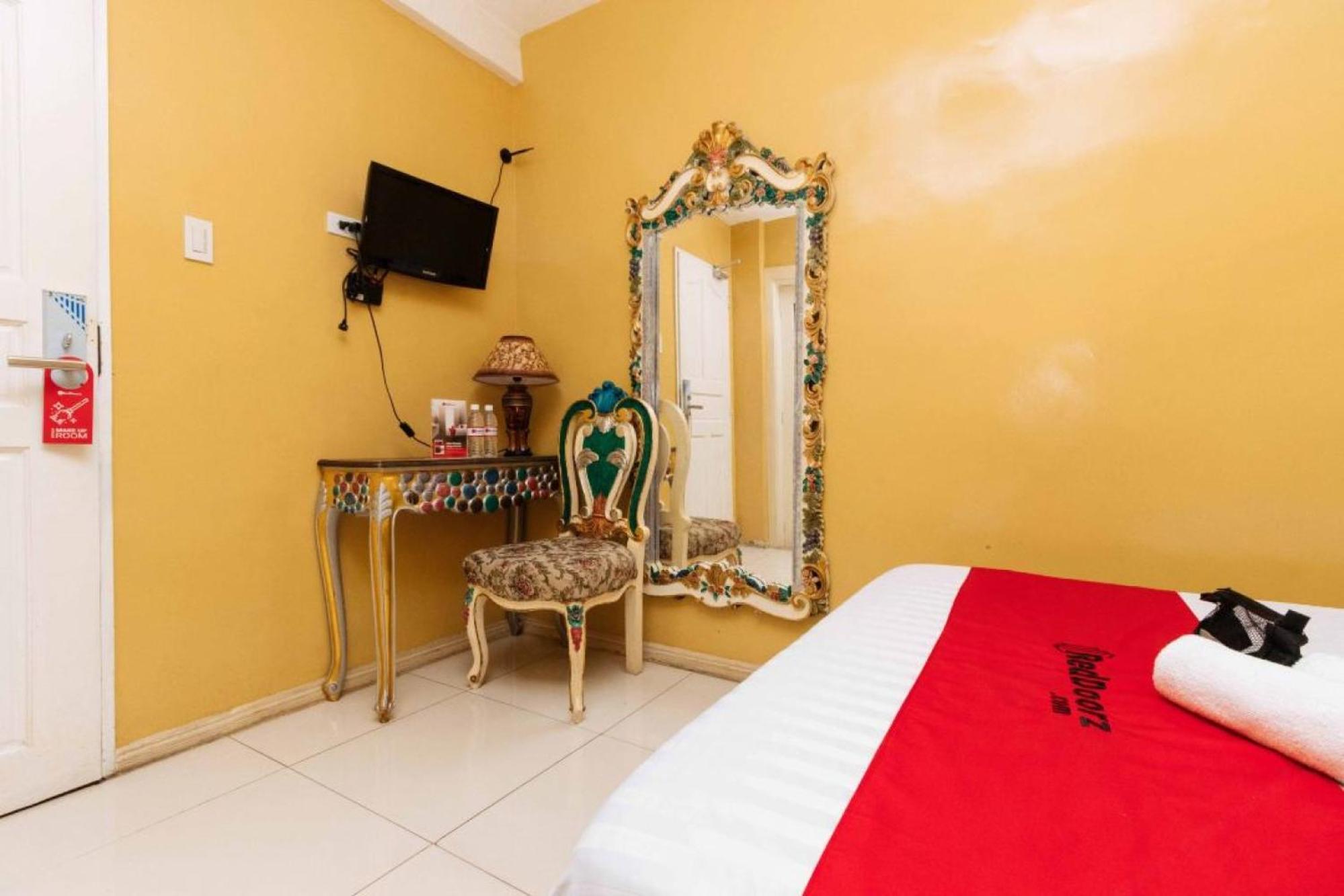 RedDoorz Manila Venetian Hotel - Quarantine Hotel Zewnętrze zdjęcie